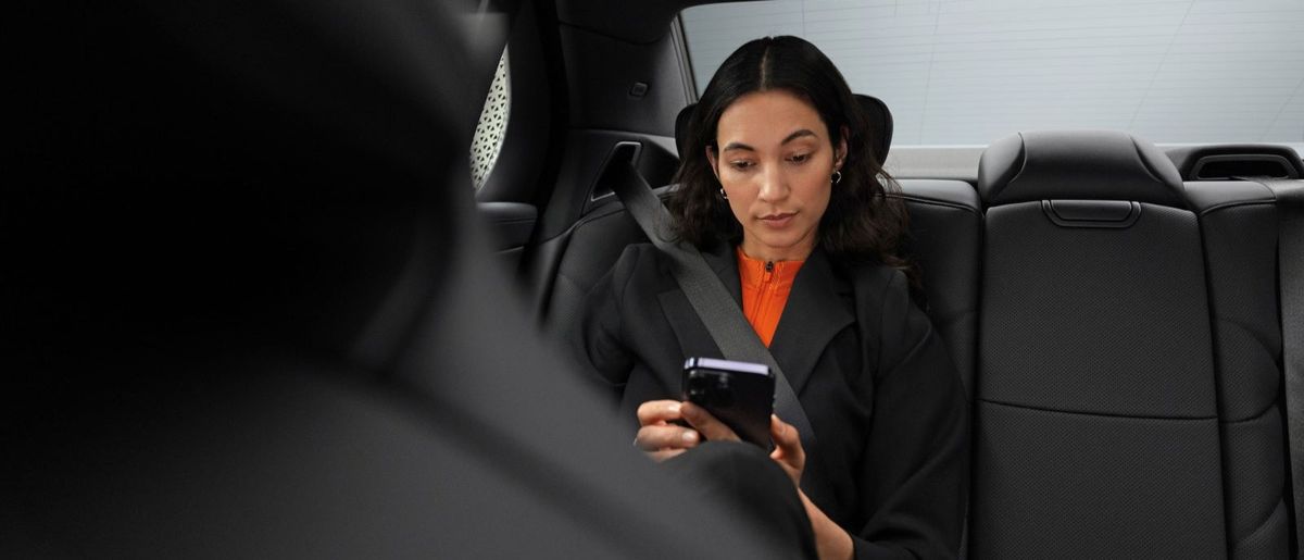 Your airport transfers with SIXT ride