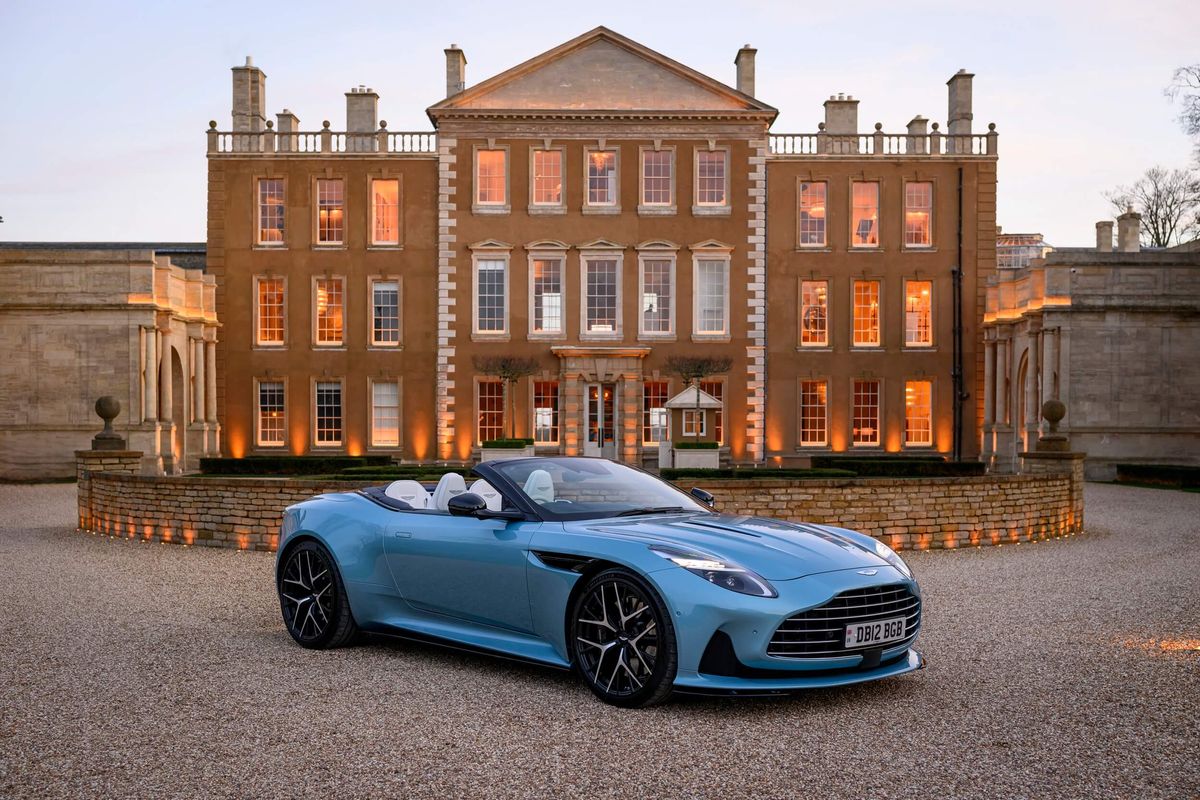 Aston Martin DB12 Volante Bei Sixt Mieten
