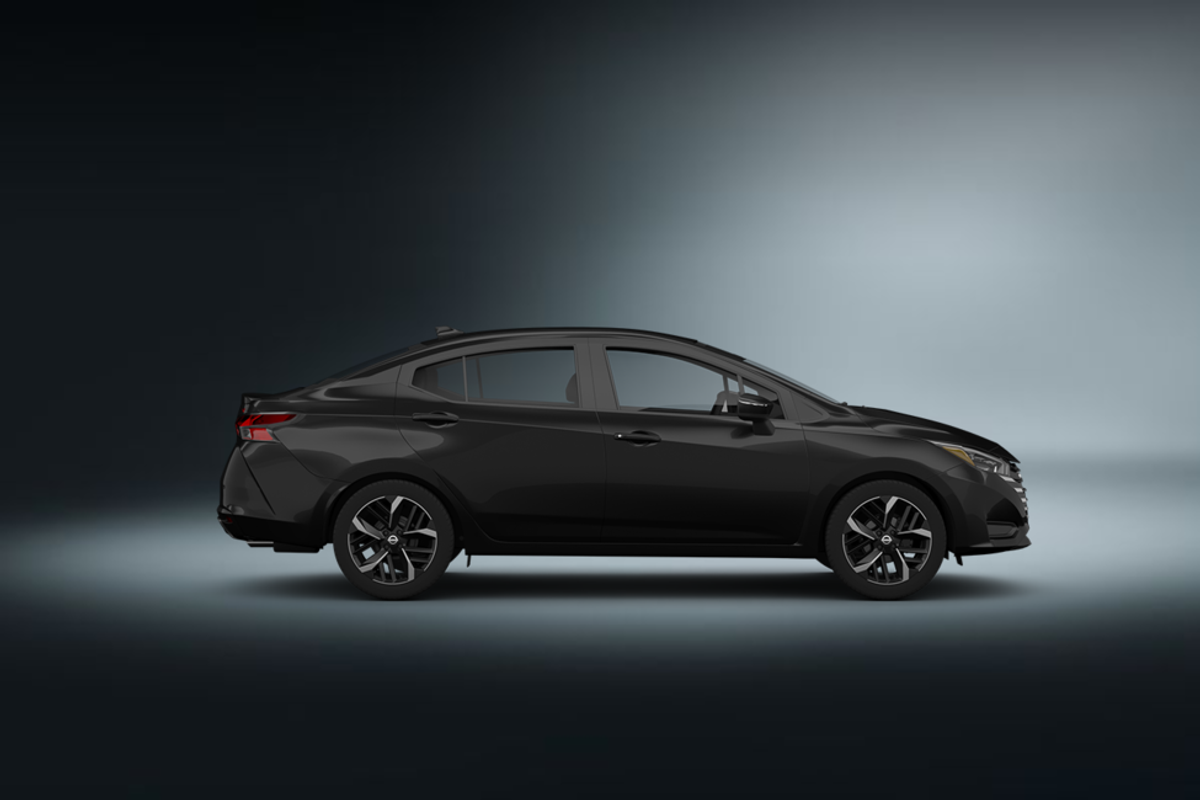 nissan versa sedan 4d black