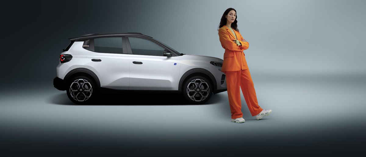 No te ates a un coche. Suscríbete a la libertad.