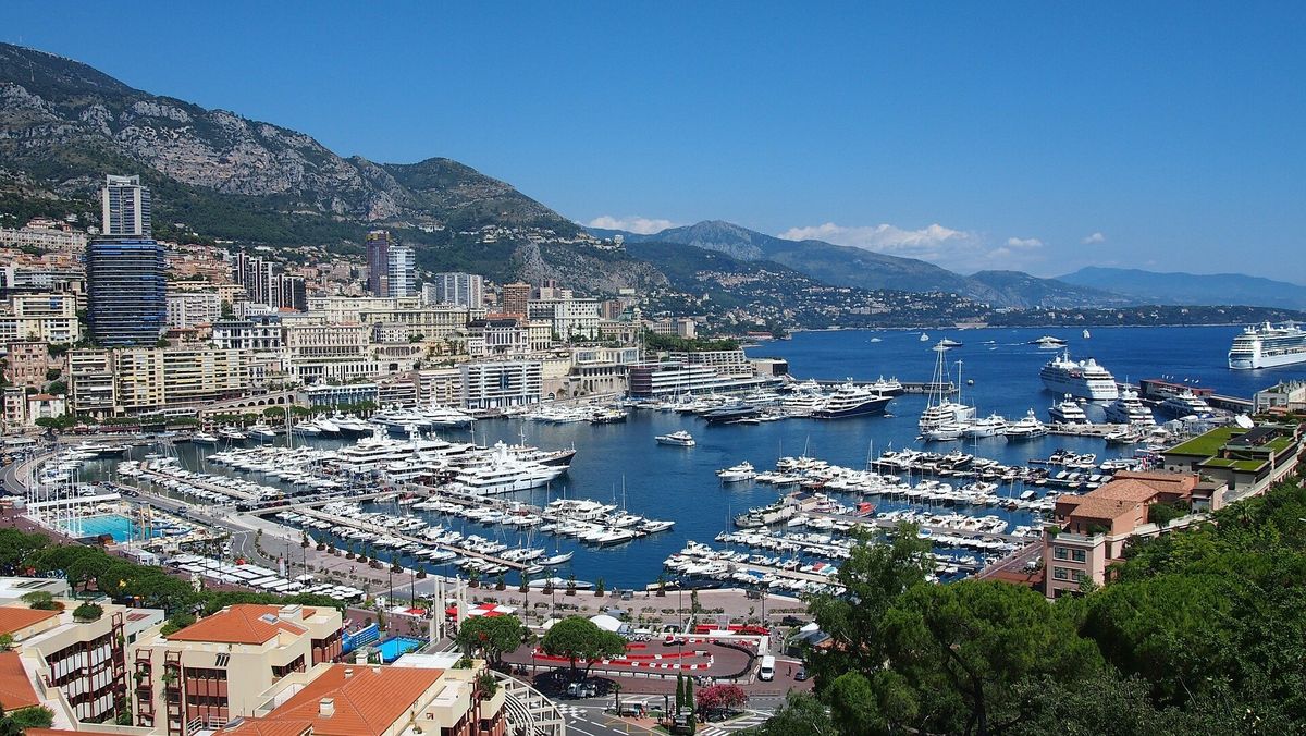 Car Rental in Monaco | SIXT rent a car