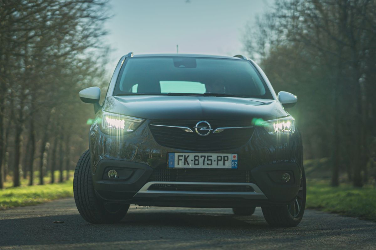 Modelos Opel disponíveis para aluguer na SIXT em Portugal