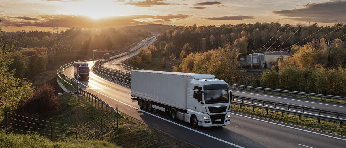 Ein LKW auf der Autobahn