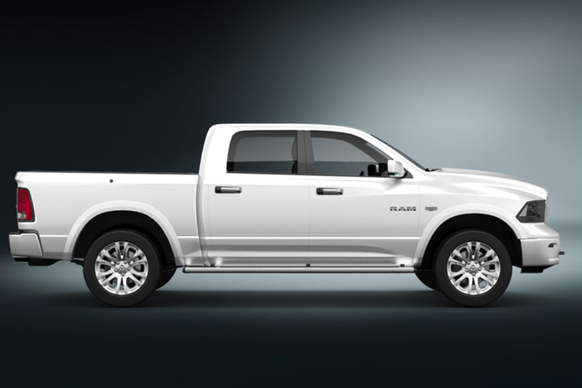 dodge ram 1500 2d weiss 2015