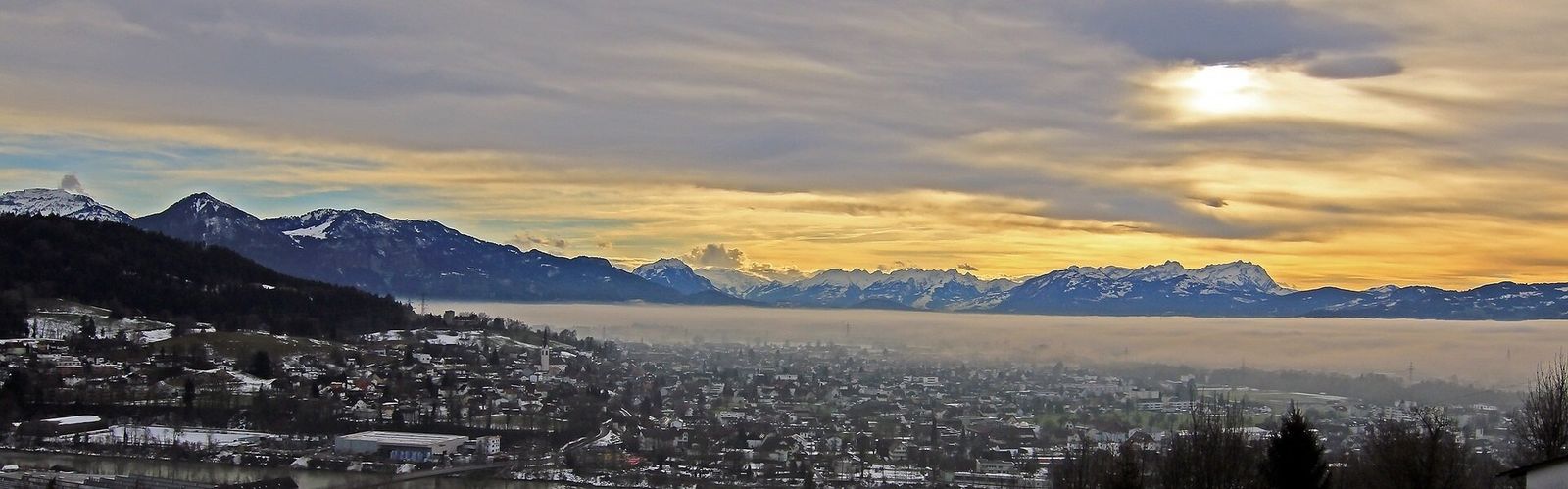 Alquiler de coches en \nDornbirn