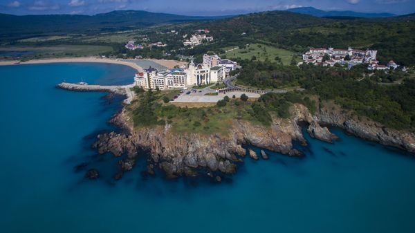 Forgyld rejsen i Bulgarien med en moderne Sixtbil