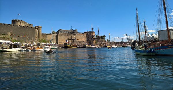 Descubra los tesoros naturales y urbanos de Brest con Sixt rent a car