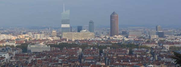 Mietwagen Lyon St Exupéry Flughafen: Autovermietung Sixt