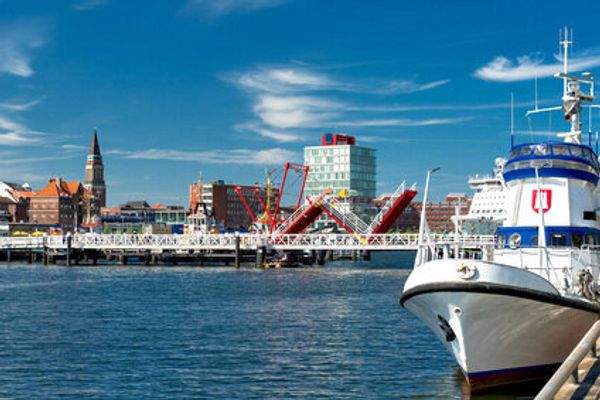 Disfrute el encanto de una ciudad portuaria por medio del alquiler de coches en Kiel