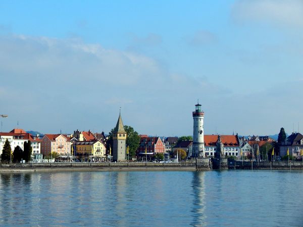 Con la vostra auto a noleggio a Lindau per scoprire le meraviglie del Bodensee