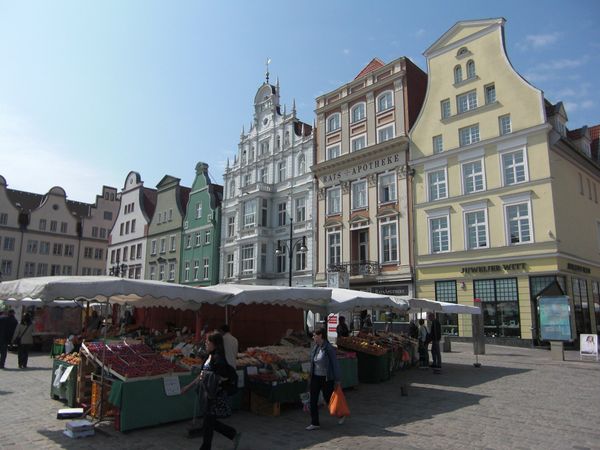 Disfruta de las playas del Mar Báltico con la renta de carros en Rostock Lütten Klein.