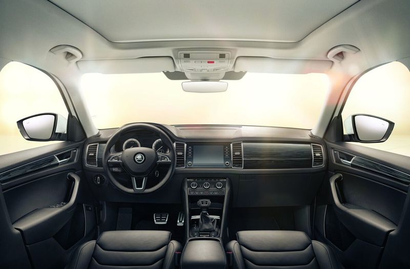 Car Rental at Paris 14 Gare Montparnasse SIXT rent a car