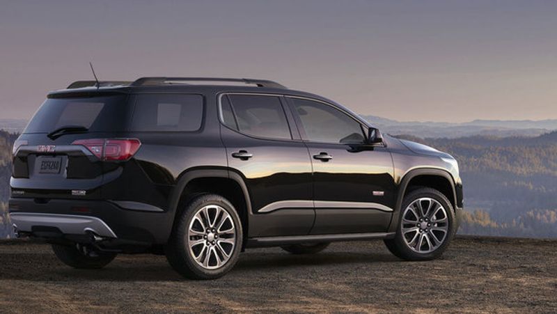 GMC Rental | Rent a GMC from SIXT rent a car